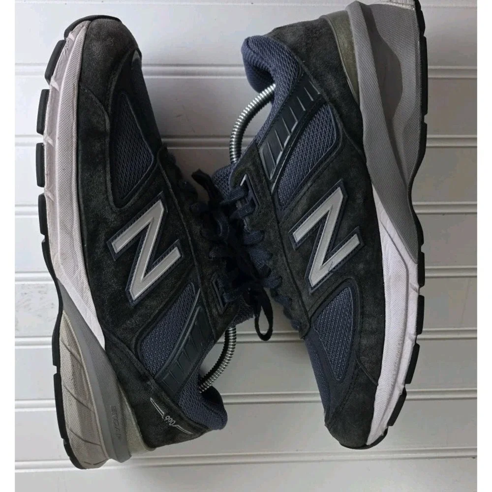 New Balance 990v5 Women's Size 11 W990NV5 NAVY GRAY
